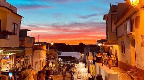 Algarve: Bars, Restaurants und Supermärkte in unmittelbarer Umgebung