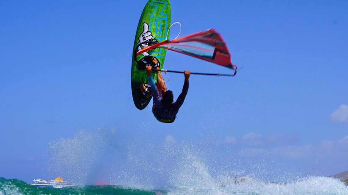 Naxos: Freestyle Paradies an der Wing- und Windsurf Station