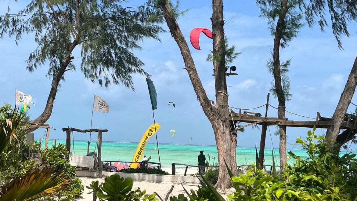 Sansibar: Von den Bungalows aus Blick auf das Revier