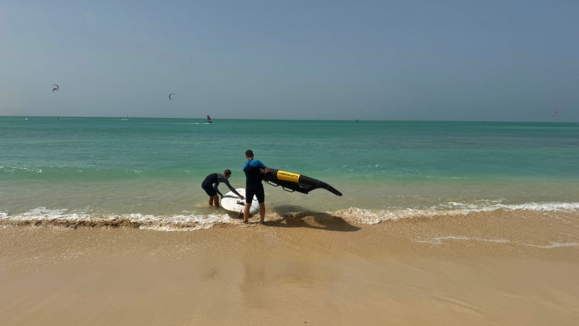 Boa Vista: Nach den ersten Übungen an Land geht es nun auch direkt ins Wasser