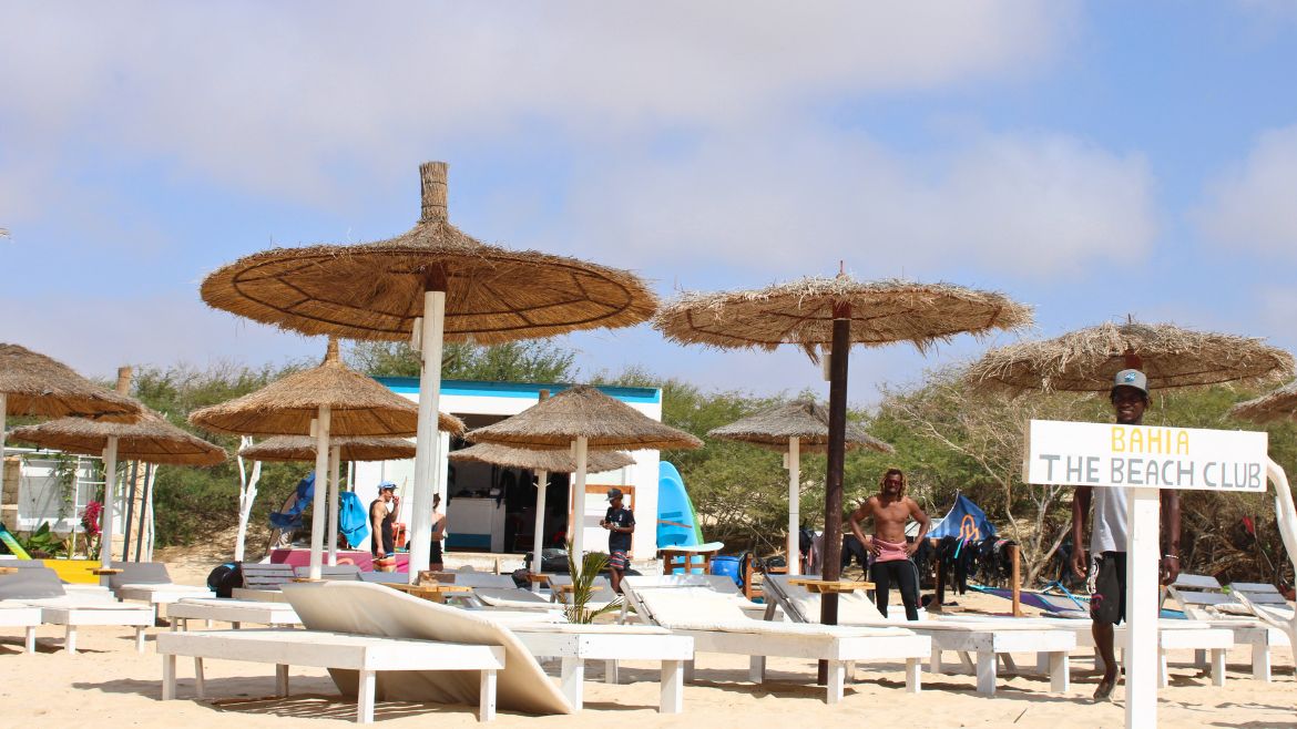 Boa Vista: Beach Club direkt neben der Station
