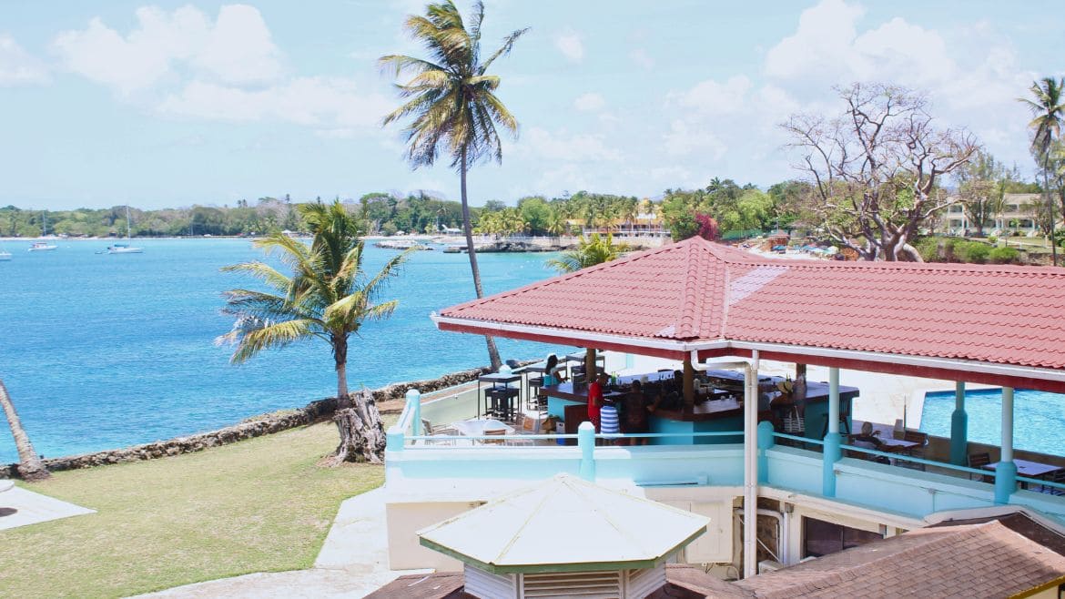 Tobago: Blick vom Balkon des Appartements im Surfhotel