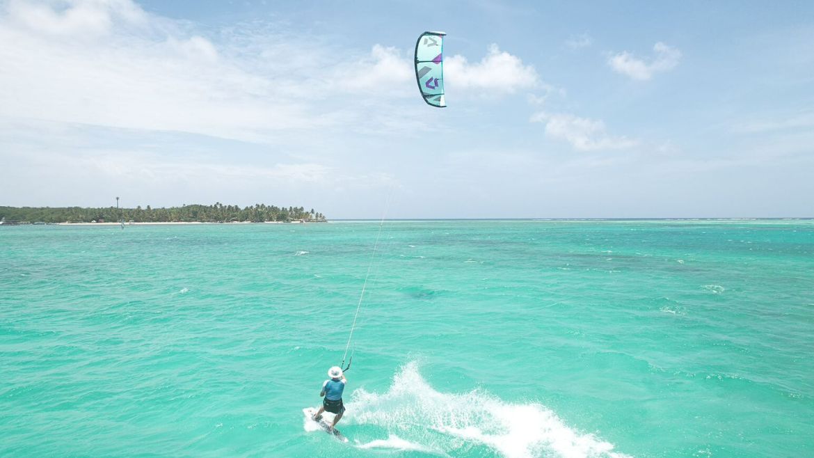 Tobago: Kitesurfen direkt am Pigeon Point Tobago